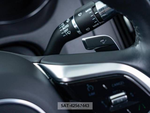 Jaguar E-PACE 2021-09 217318-16