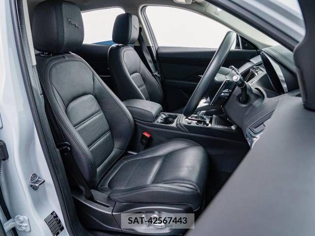 Jaguar E-PACE 2021-09 217318-6