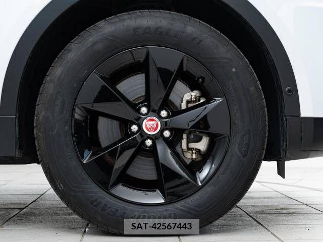 Jaguar E-PACE 2021-09 217318-4