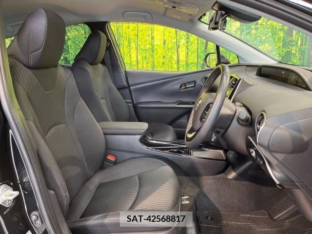 Toyota PRIUS 2019-10 366638-8