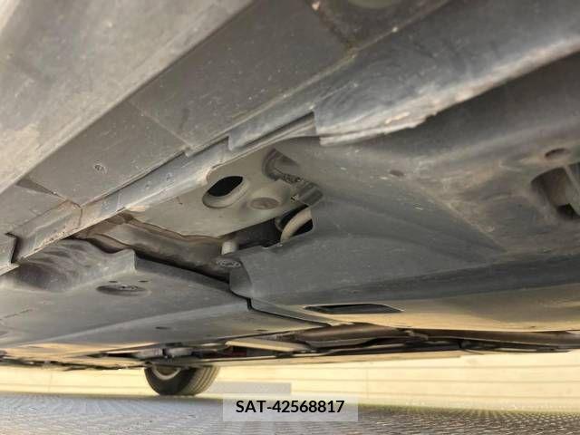Toyota PRIUS 2019-10 366638-19