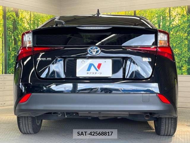 Toyota PRIUS 2019-10 366638-15