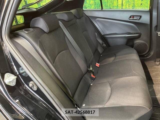 Toyota PRIUS 2019-10 366638-9
