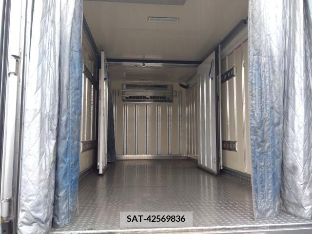 Isuzu ELF TRUCK 2018-02 353875-2