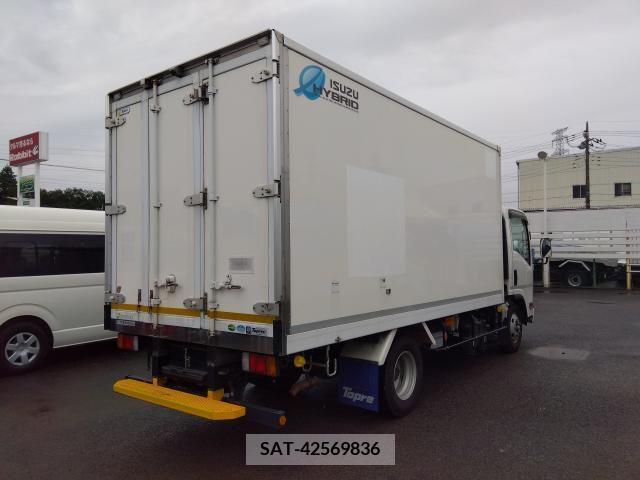Isuzu ELF TRUCK 2018-02 353875-1