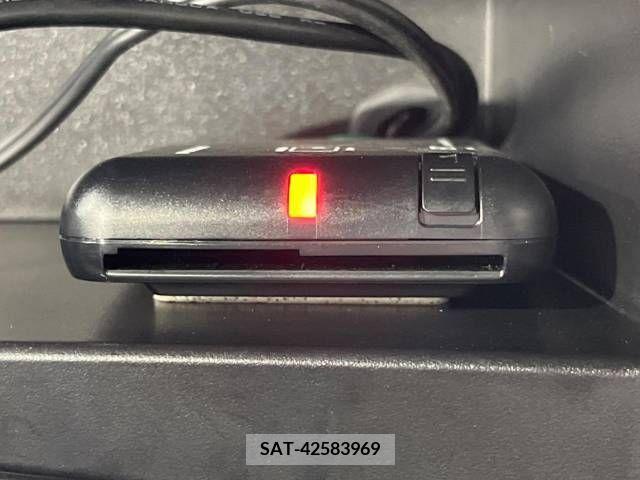 Nissan NOTE 2020-03 279852-5