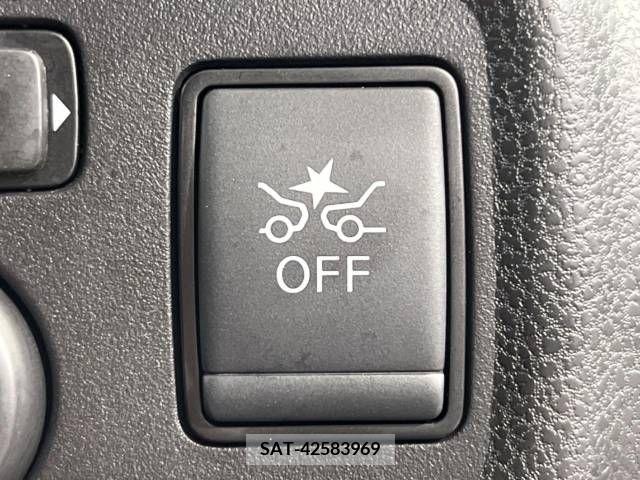 Nissan NOTE 2020-03 279852-4