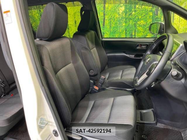 Toyota VOXY 2020-03 321665-8