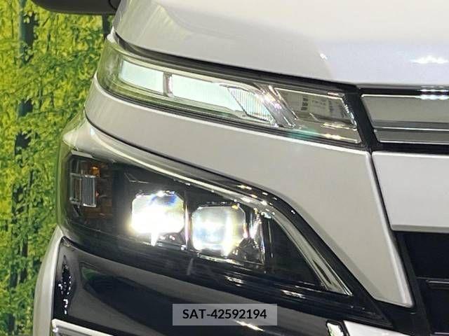 Toyota VOXY 2020-03 321665-11