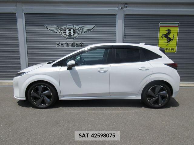 Nissan AURA 2022-08 302592-9
