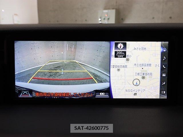 Lexus IS 2019-04 300091-14