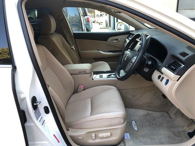Toyota CROWN SEDAN 2010-11 180648-9