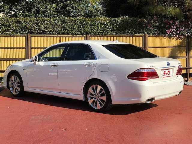 Toyota CROWN SEDAN 2010-11 180648-8