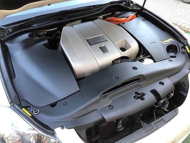 Toyota CROWN SEDAN 2010-11 180648-27