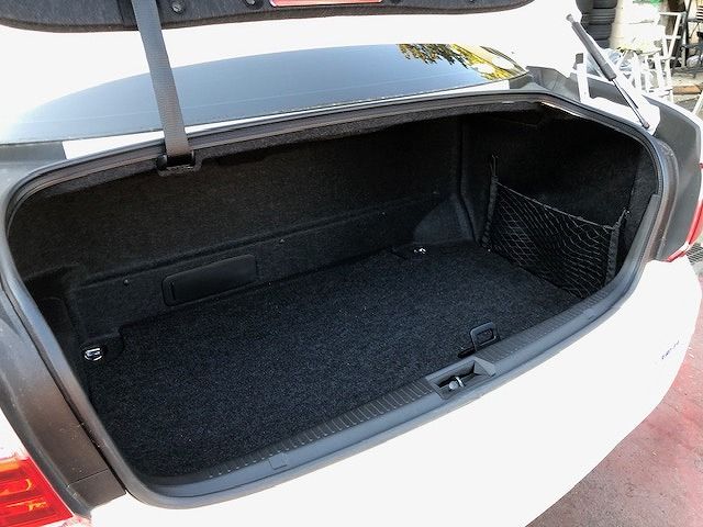 Toyota CROWN SEDAN 2010-11 180648-20