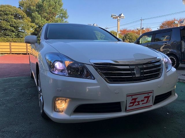 Toyota CROWN SEDAN 2010-11 180648-22