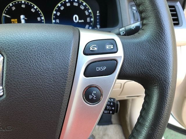 Toyota CROWN SEDAN 2010-11 180648-21