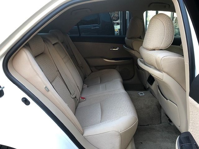 Toyota CROWN SEDAN 2010-11 180648-3