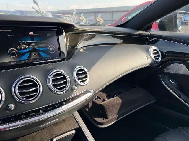 Mercedes Benz S-CLASS 2015-02 187304-23