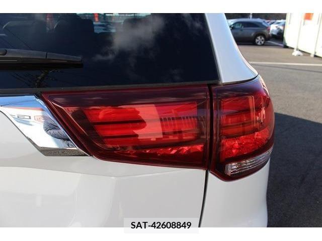 Mitsubishi OUTLANDER PHEV 2016-08 215333-12