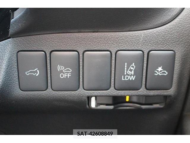 Mitsubishi OUTLANDER PHEV 2016-08 215333-6