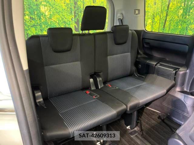 Toyota VOXY 2014-10 321408-10