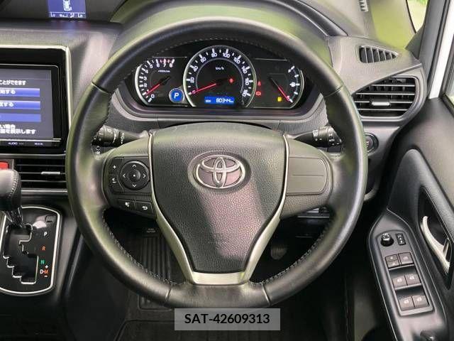 Toyota VOXY 2014-10 321408-12