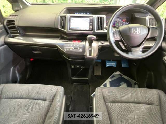 Honda STEP WGN 2011-11 324621-1
