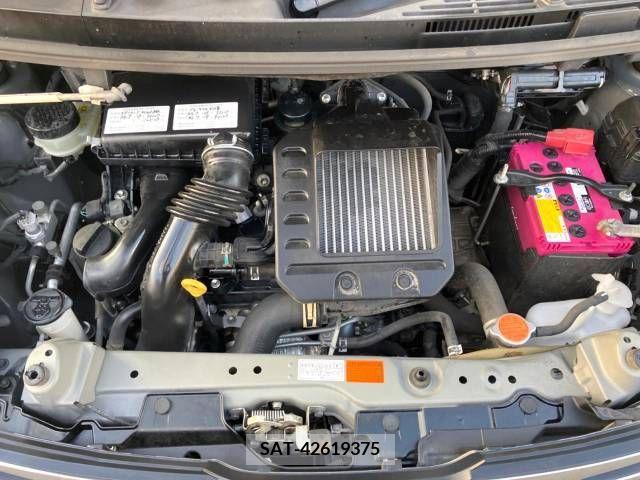 Toyota ROOMY 2017-08 393740-18