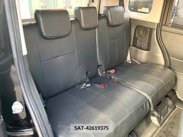 Toyota ROOMY 2017-08 393740-11