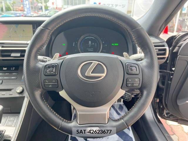 Lexus RC 2019-09 275750-11
