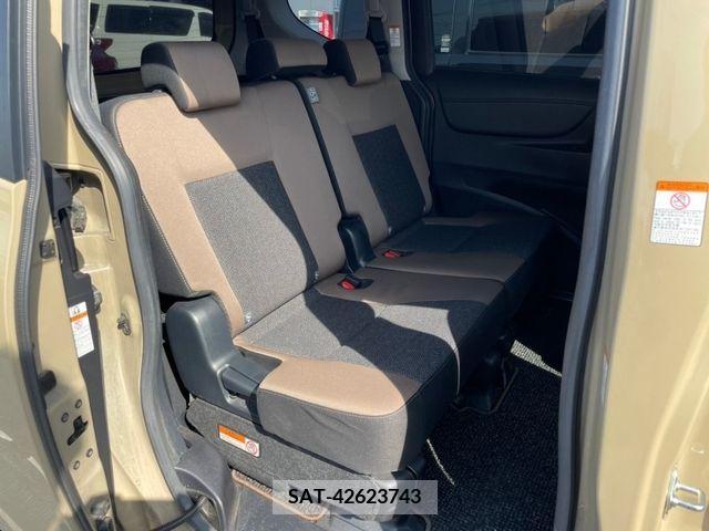 Toyota SIENTA 2020-03 340215-12