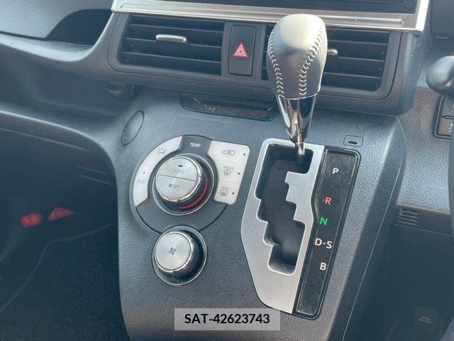 Toyota SIENTA 2020-03 340215-16