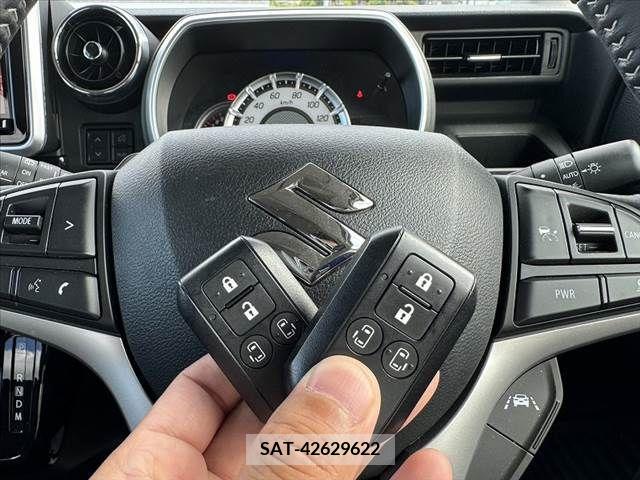 Suzuki SPACIA 2023-10 394219-21