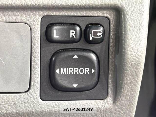 Toyota VOXY 2006-06 300588-6