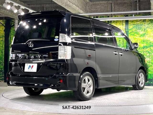 Toyota VOXY 2006-06 300588-18