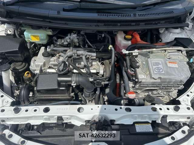 Toyota AQUA 2015-09 260376-12