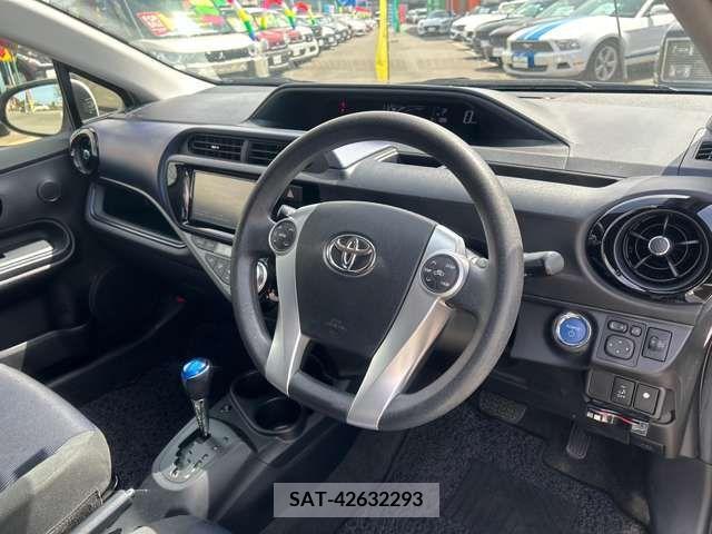 Toyota AQUA 2015-09 260376-1