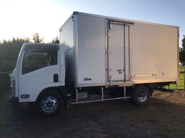 Isuzu ELF TRUCK 2016-06 194457-2