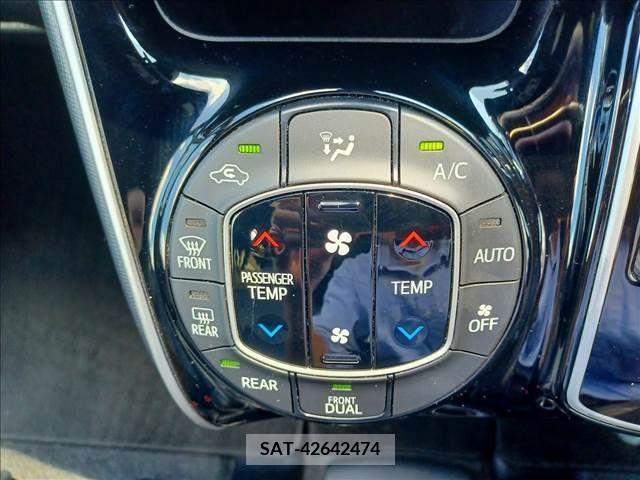 Toyota ESQUIRE 2018-03 359780-12