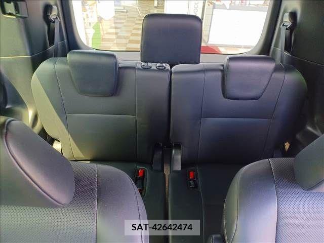 Toyota ESQUIRE 2018-03 359780-5