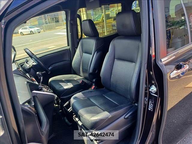 Toyota ESQUIRE 2018-03 359780-3
