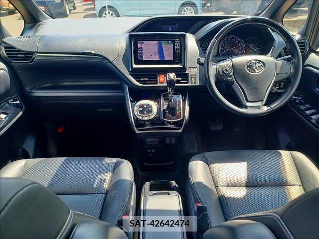 Toyota ESQUIRE 2018-03 359780-1