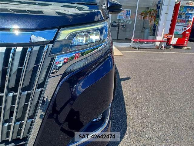 Toyota ESQUIRE 2018-03 359780-27