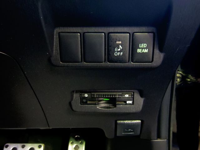 Toyota PRIUS ALPHA 2015-06 22649-12