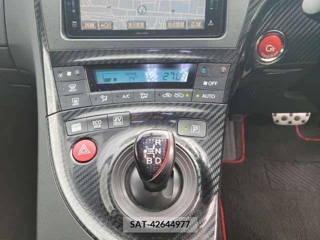 Toyota PRIUS 2013-03 210129-13