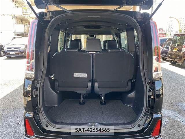 Toyota NOAH 2019-04 322845-16