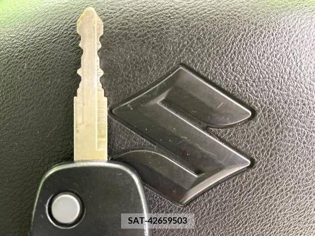 Suzuki ALTO 2017-06 305056-7