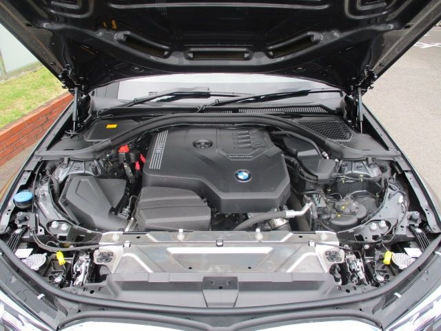 Bmw 3 SERIES 2021-08 3885-6