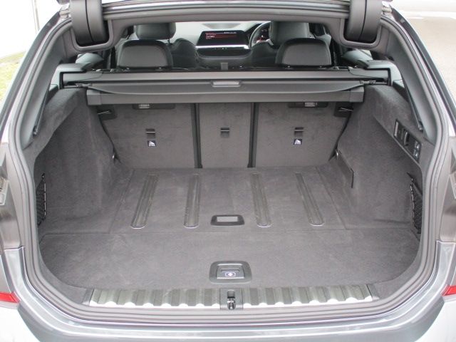 Bmw 3 SERIES 2021-08 3885-9